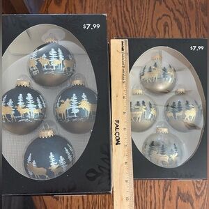 Elegant Holiday Ornament Set - Black and Gold